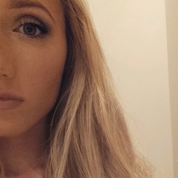 Meet your Posher, Desiree - Picture 1 of 1